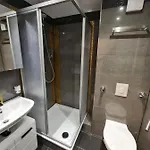 Check-inn - 24-7h Apart-hotel