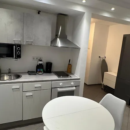 Check-inn - 24-7h Aparthotel Essen