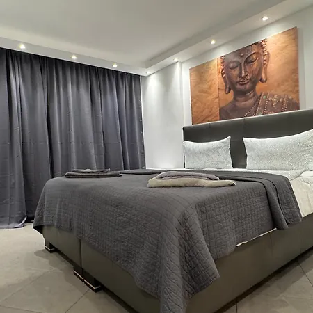 Aparthotel Check-inn - 24-7h