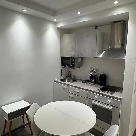 Check-inn - 24-7h Aparthotel Essen