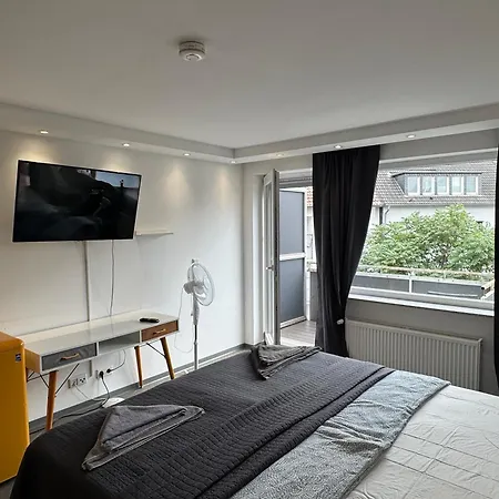 Aparthotel Check-inn - 24-7h
